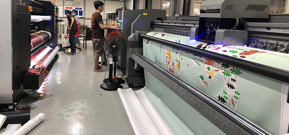 Mẫu máy uv cuộn tại cung cấp cho xưởng khách hàng